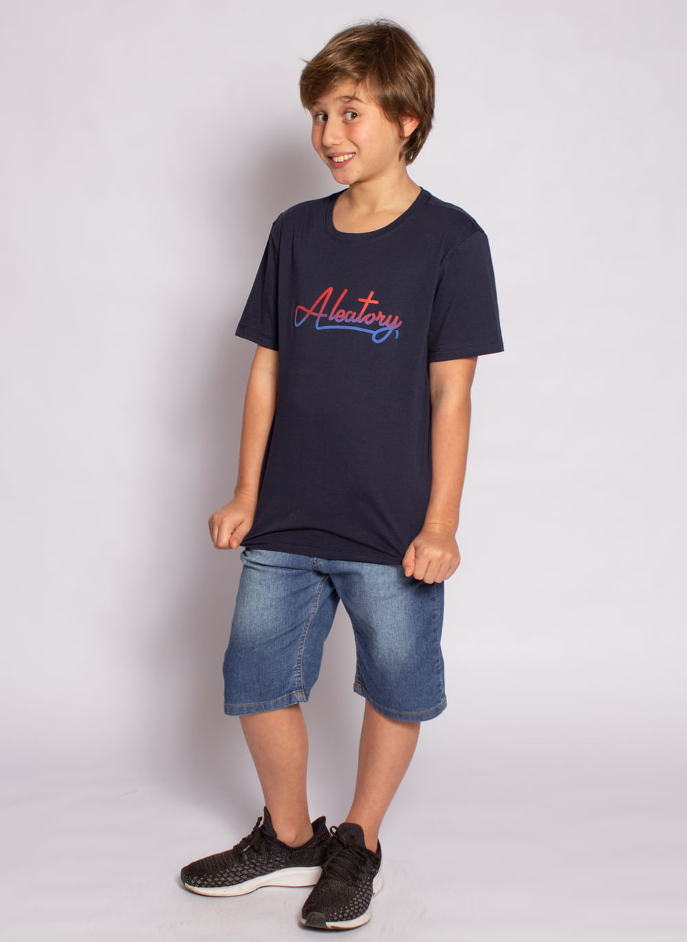 camiseta-aleatory-kids-gradient-marinho-modelo-3-