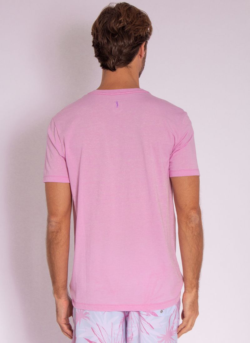 camiseta-aleatory-masculina-estampada-velvet-lilas-modelo-2-
