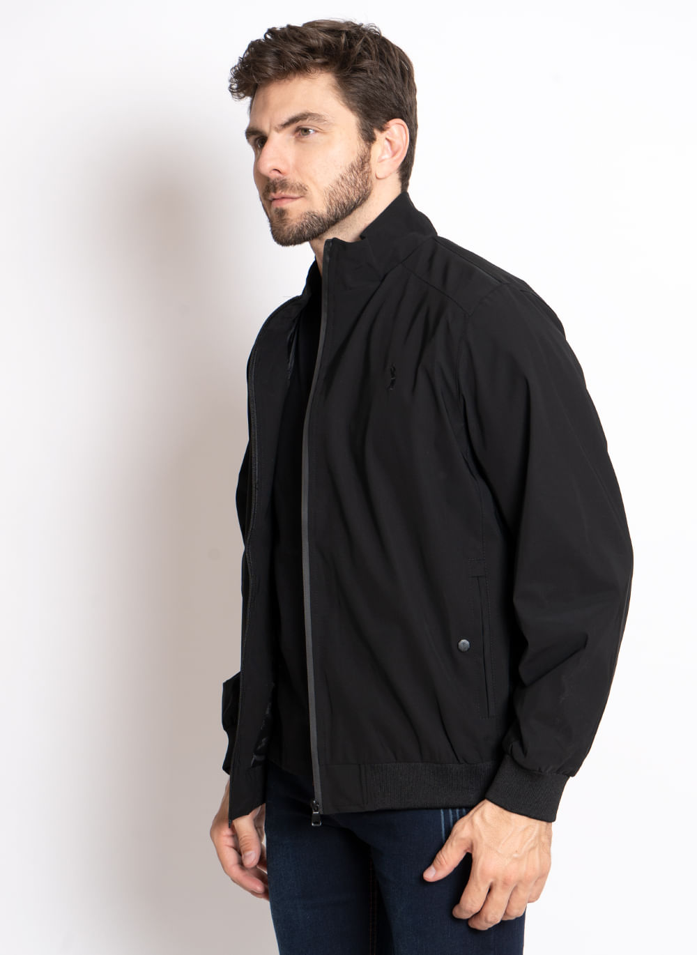 https---s3-sa-east-1.amazonaws.com-softvar-Zetop-59140-img_original-modelo-jaqueta-aleatory-masculina-generation-preta-4-
