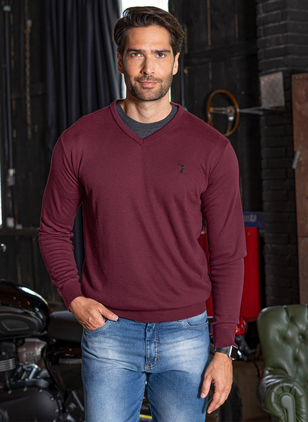 https---s3-sa-east-1.amazonaws.com-softvar-Zetop-53636-img_original-sueter-aleatory-masculina-modelo-gola-v-new-frame-vinho-5-