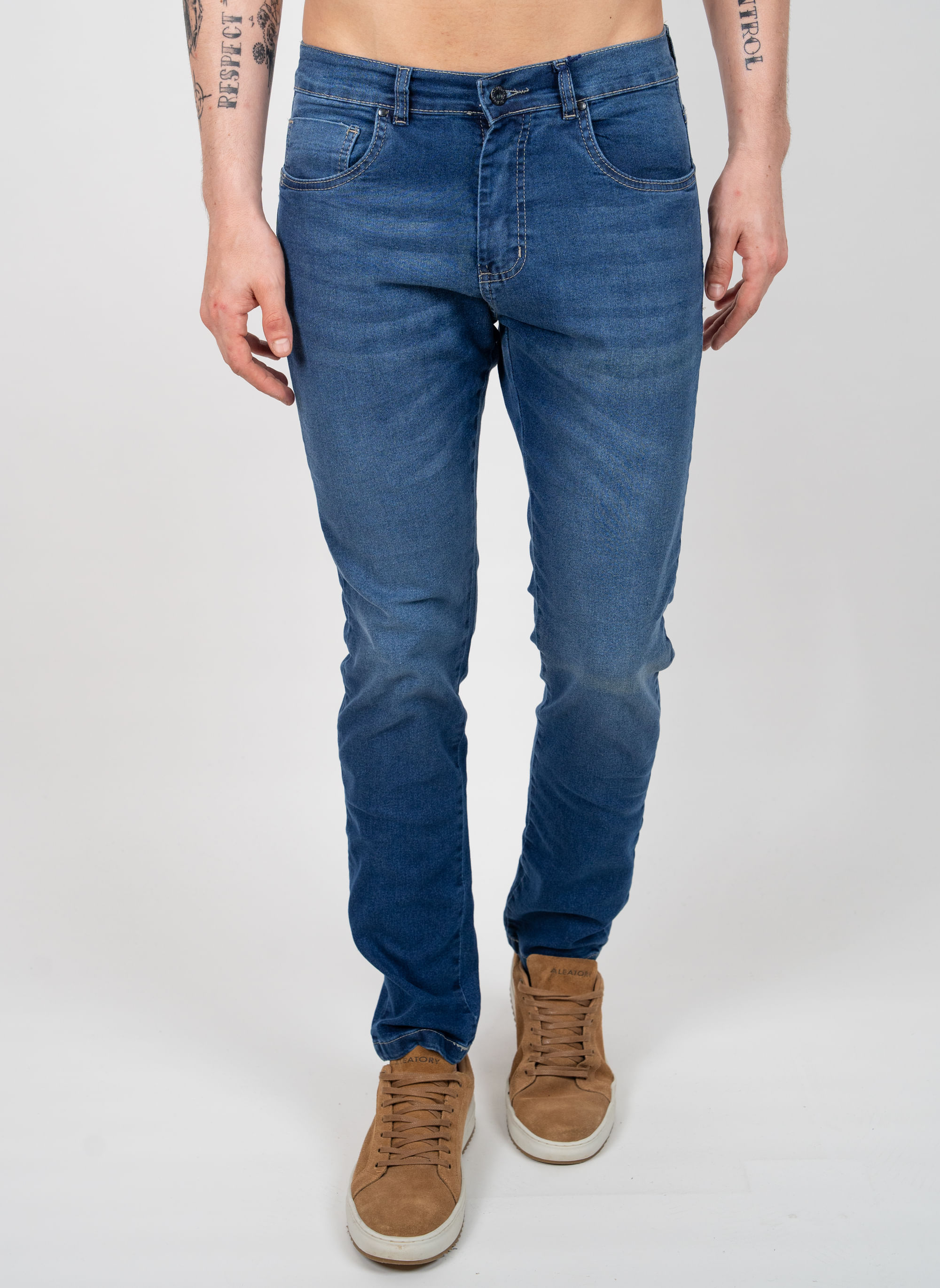 https---s3-sa-east-1.amazonaws.com-softvar-Zetop-62582-img_original-modelo-calca-jeans-masculina-azul-smooth-1-