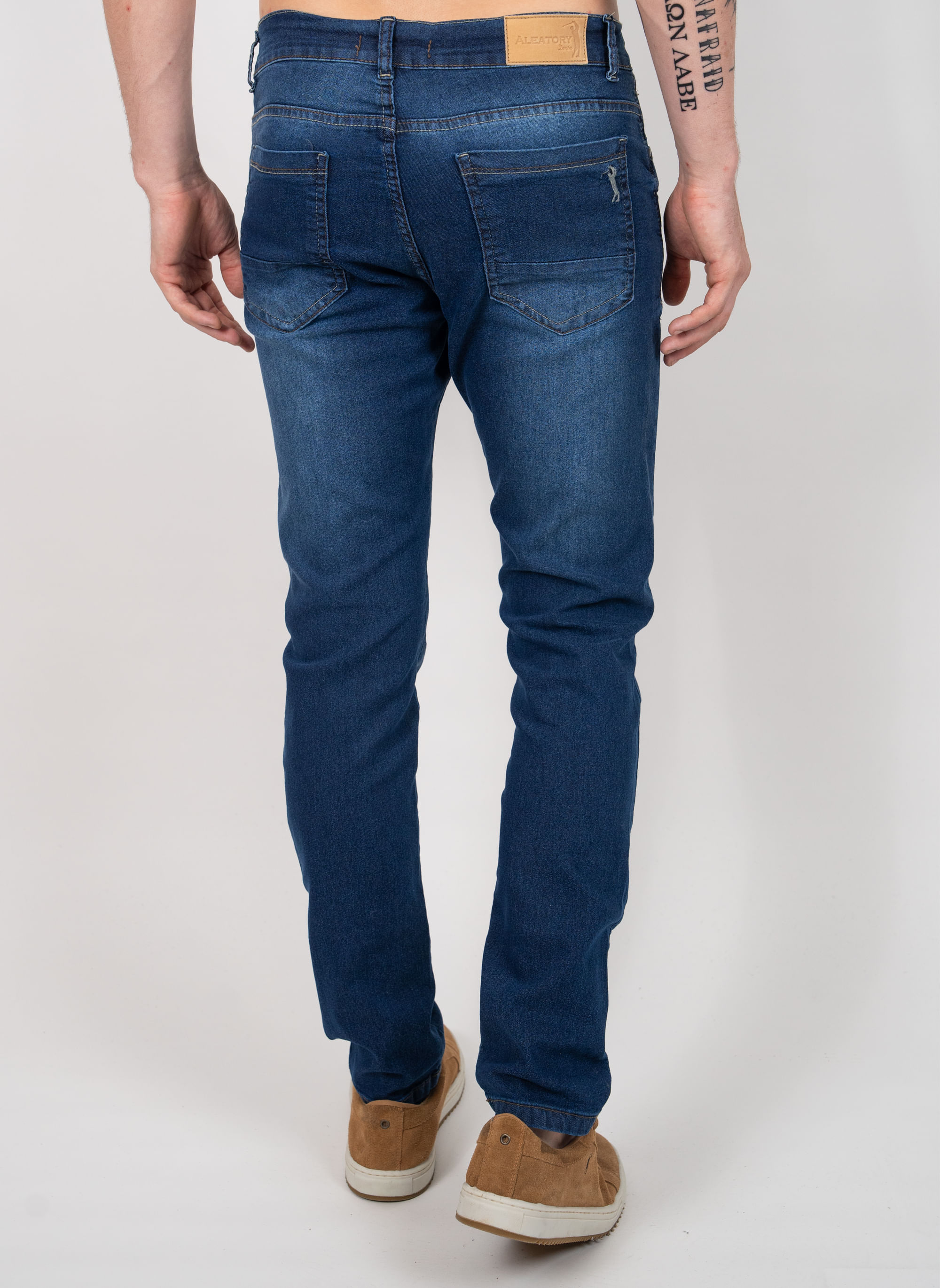 https---s3-sa-east-1.amazonaws.com-softvar-Zetop-62508-img_original-modelo-calca-jeans-masculina-azul-match-3-