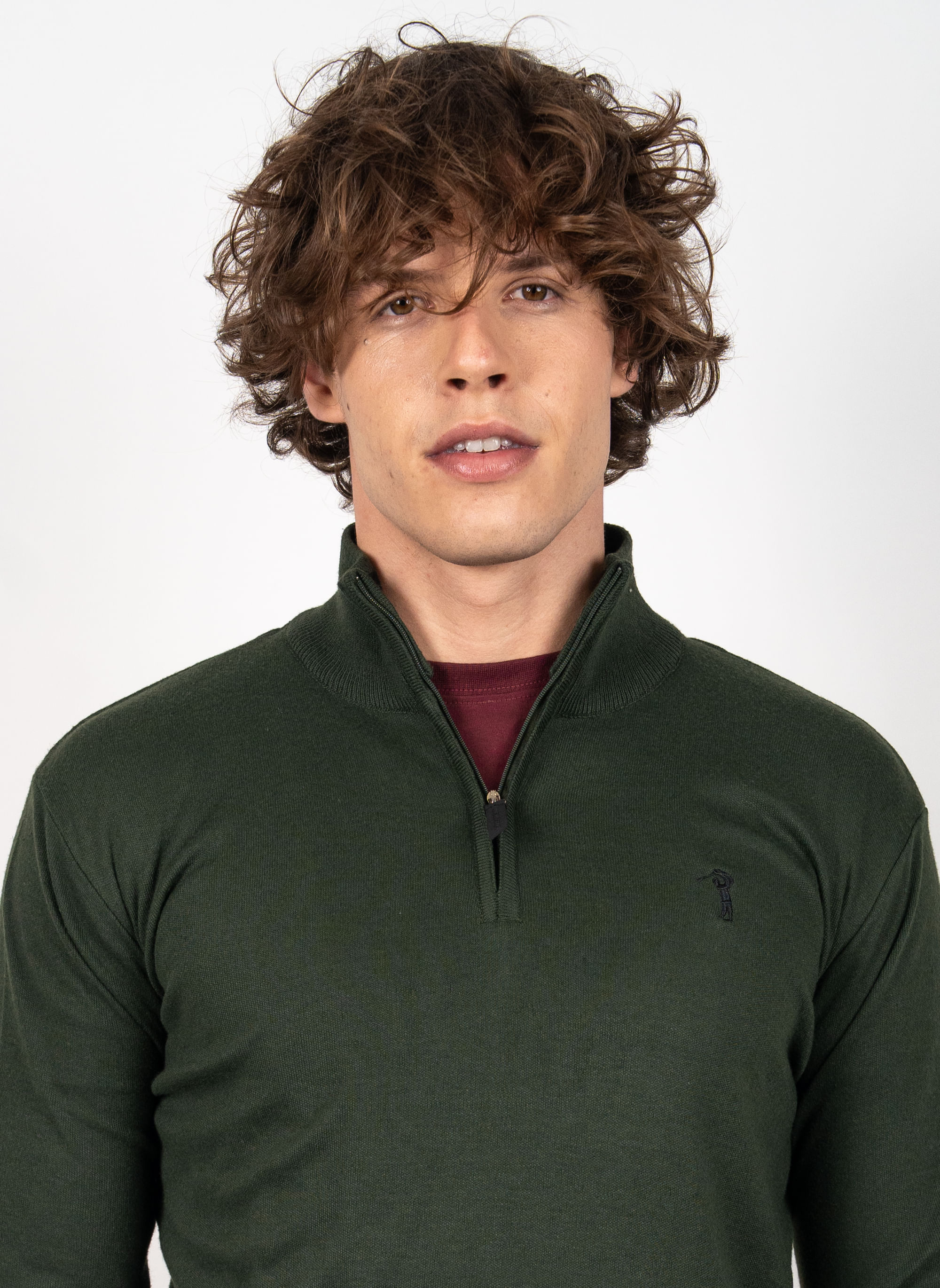 https---s3-sa-east-1.amazonaws.com-softvar-Zetop-59259-img_original-modelo-sueter-aleatory-masculinio-gola-ziper-verde-1-