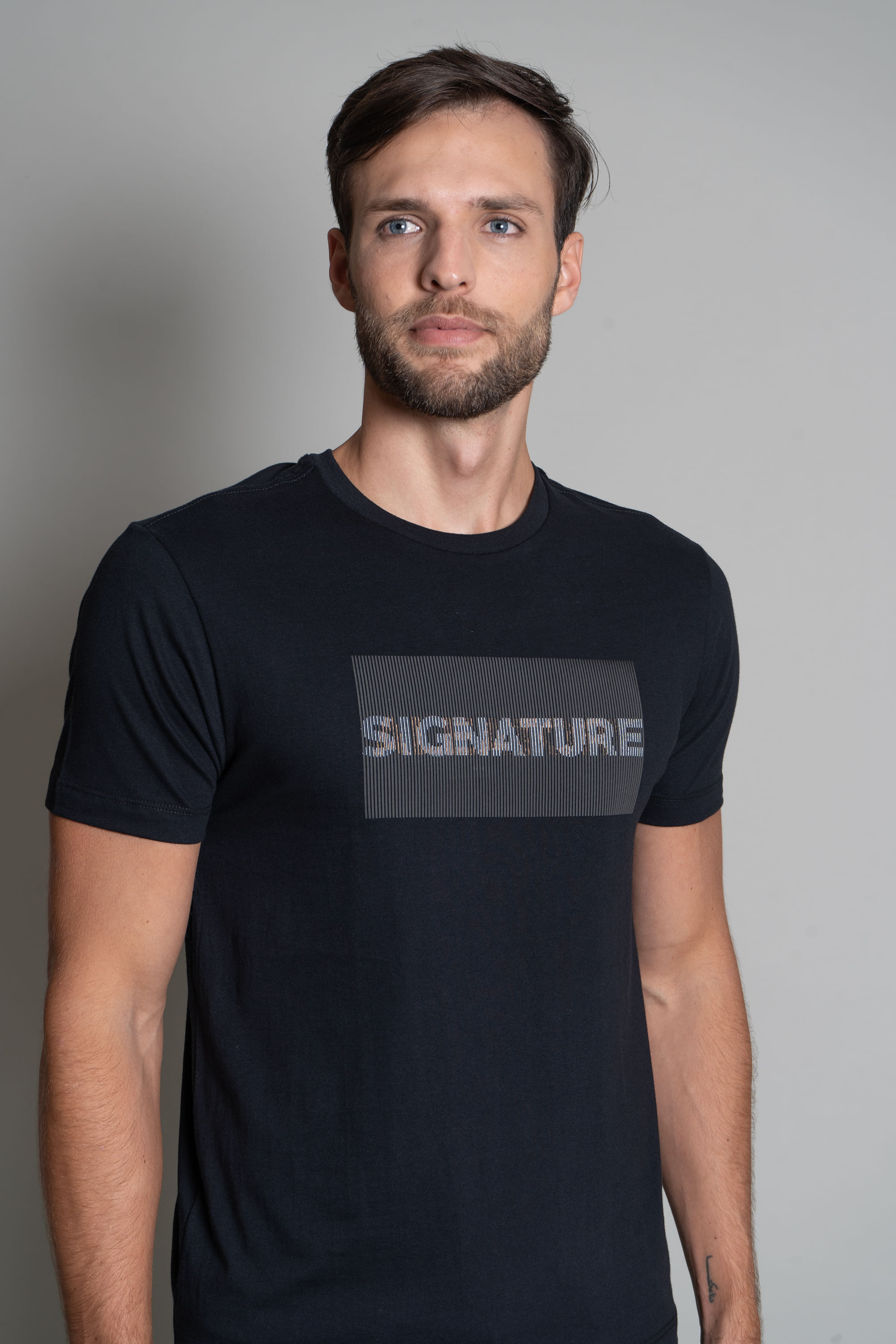 Camiseta-Signature-Estampada-Side-Vision-Preta-Preto-P