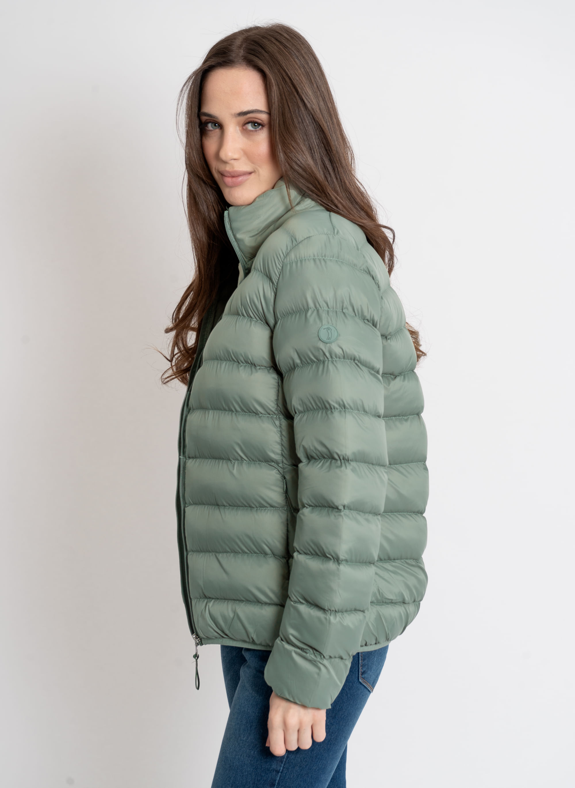 https---s3-sa-east-1.amazonaws.com-softvar-Zetop-64522-img_original-modelo-jaqueta-feminina-nylon-travel-verdemilitar-4-