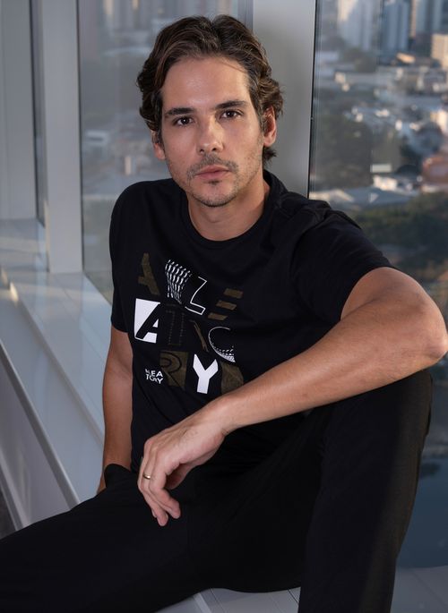 Camiseta Estampada Aleatory Symbol Preta