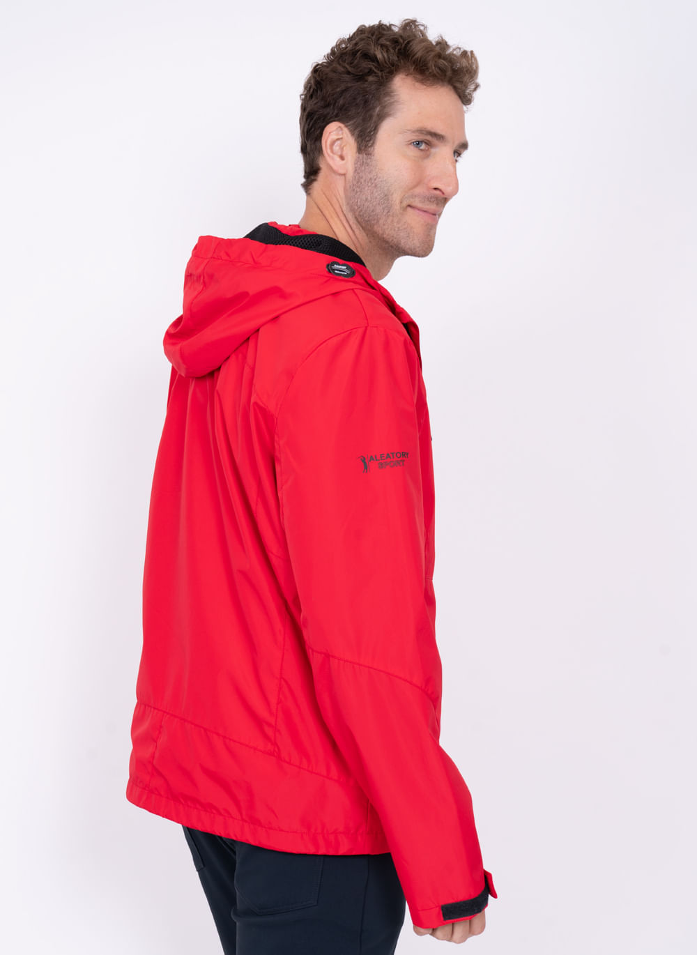 Jaqueta-Light-Aleatory-Vermelha-com-Capuz-Vermelho-M