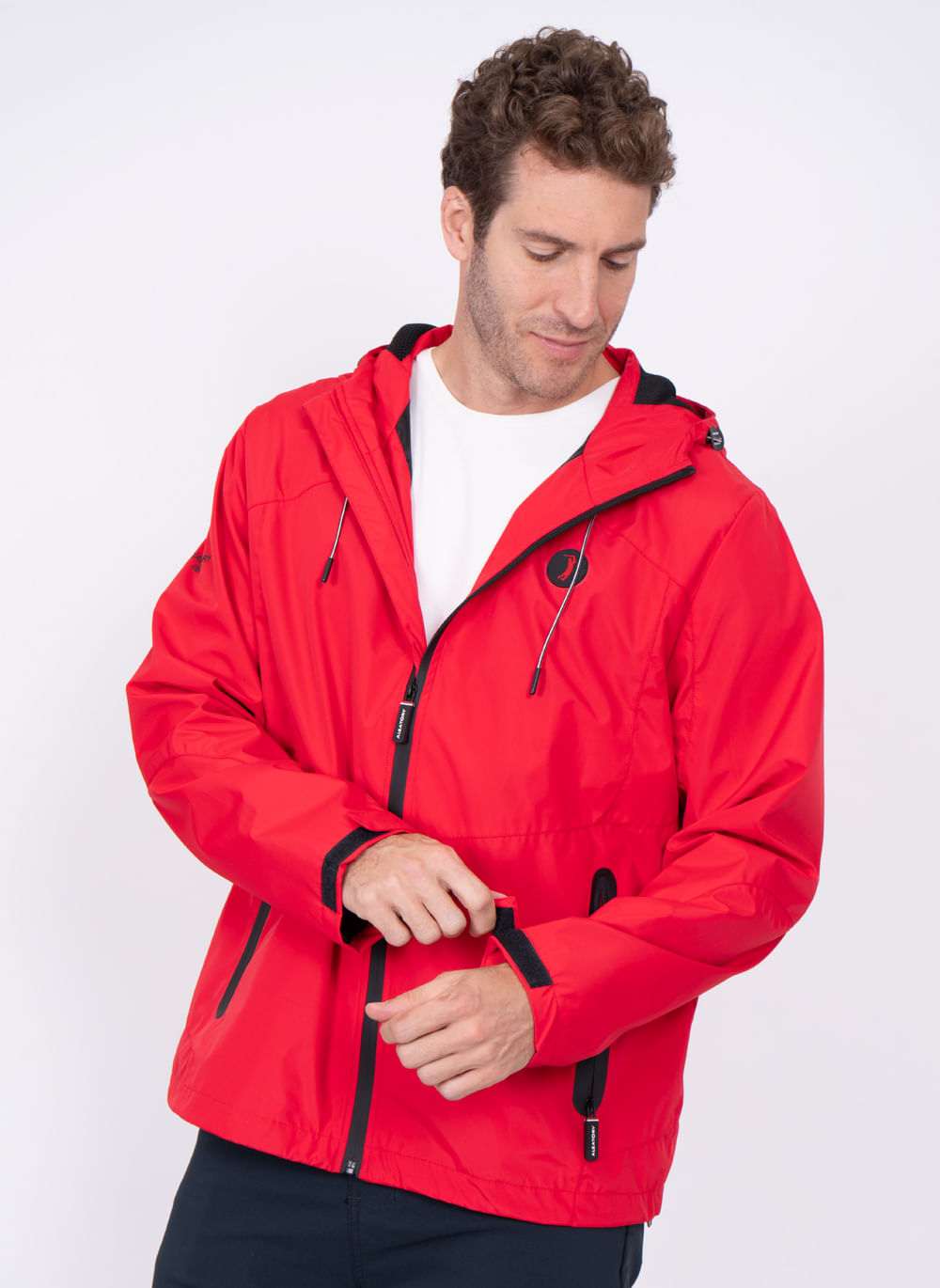 Jaqueta-Light-Aleatory-Vermelha-com-Capuz-Vermelho-M