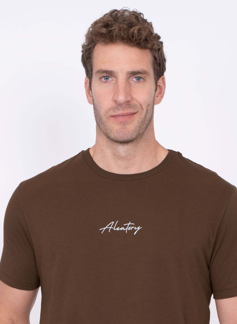 Camiseta-Lisa-Aleatory-Assinatura-Marrom-Marrom-GG