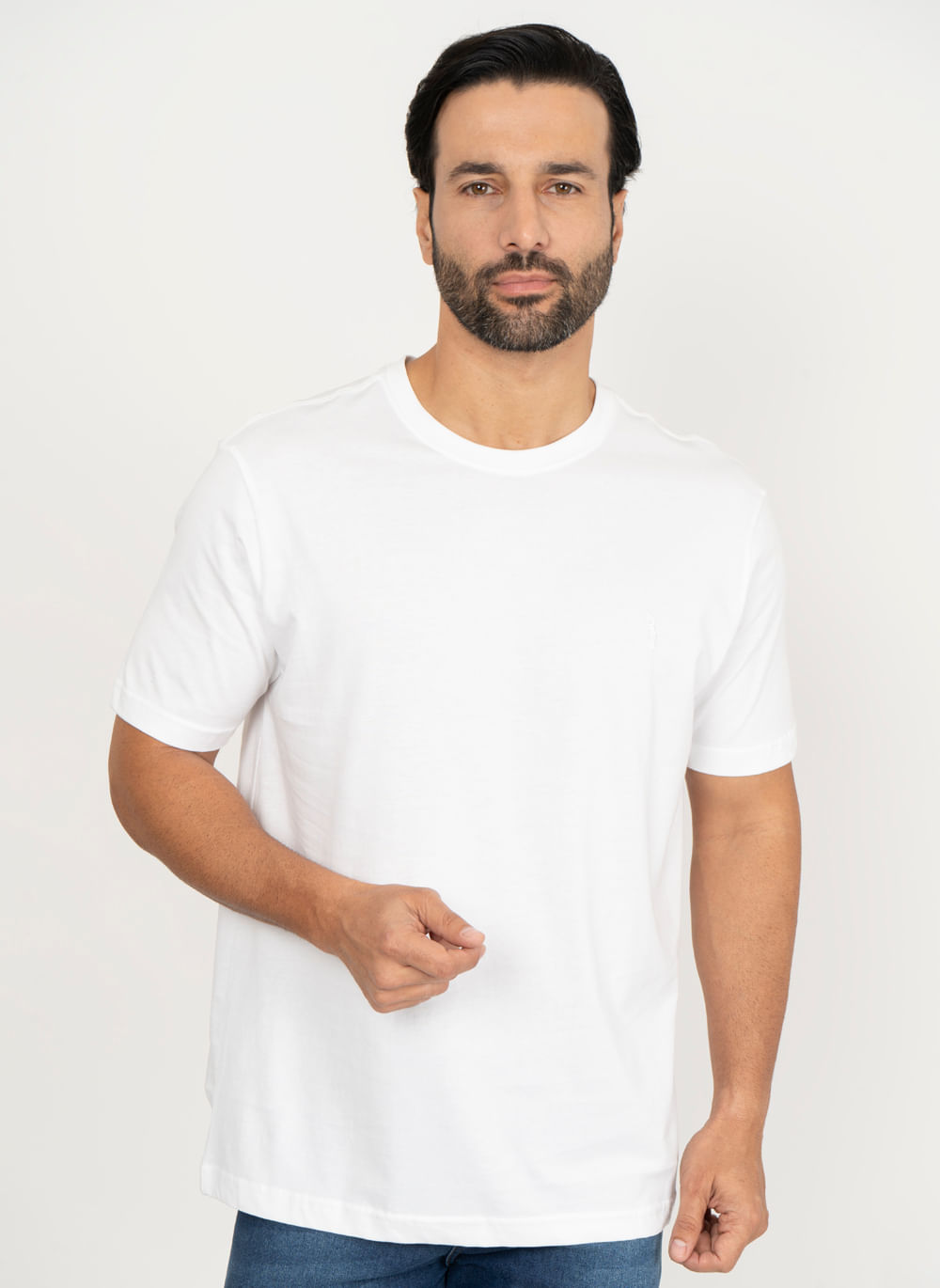 Camiseta-Branca-Lisa-Aleatory-com-Logo-Branco-Branco-P