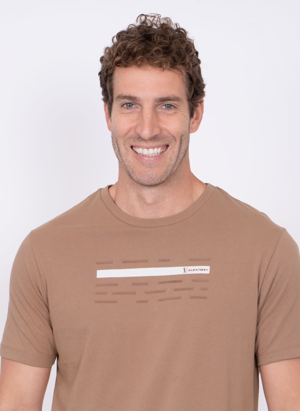 Camiseta-Estampada-Aleatory-Attitude-Bege-Bege-GG