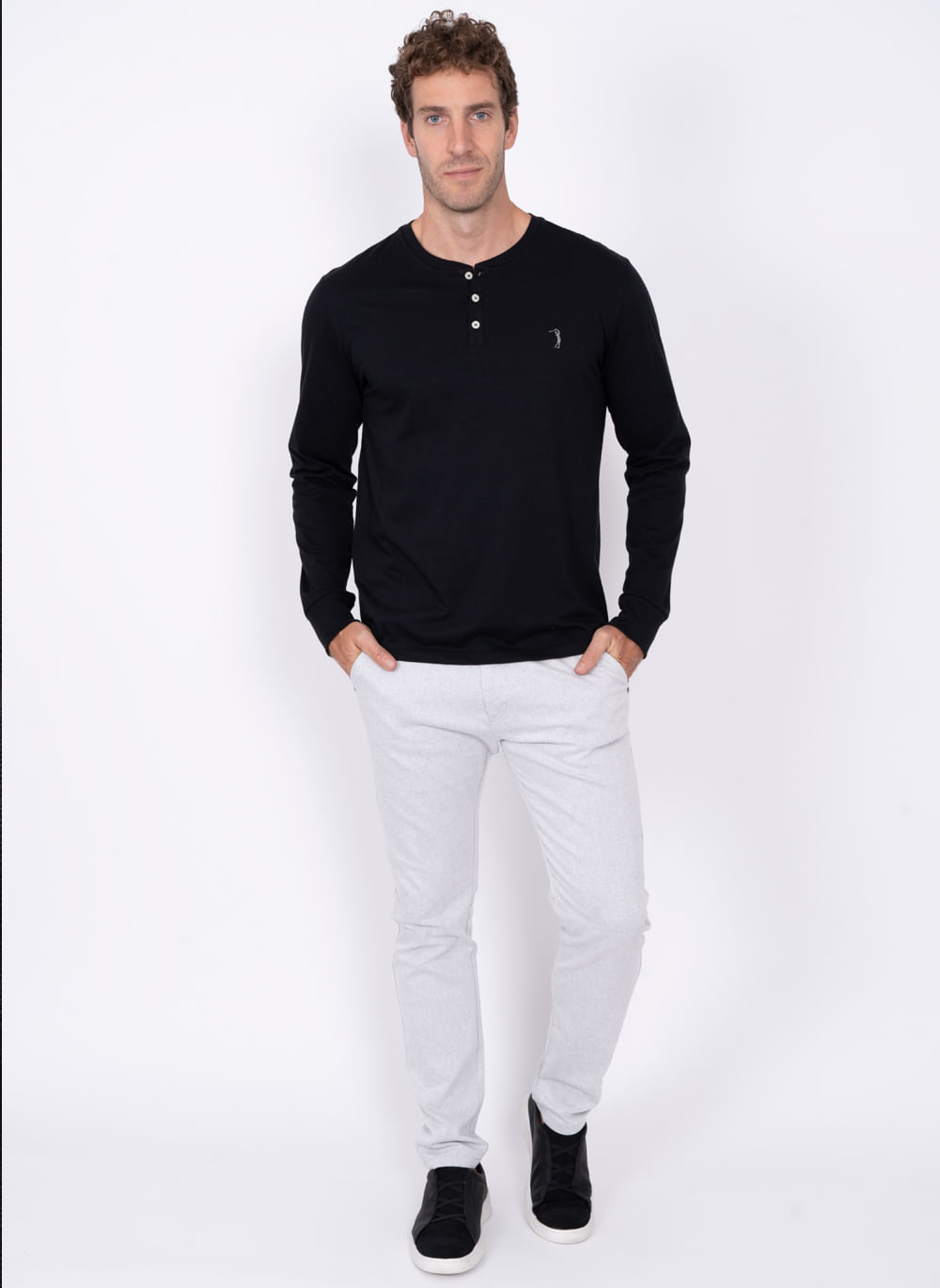 Camiseta-Aleatory-Manga-Longa-com-Botoes-Empire-Preto-Preto-P