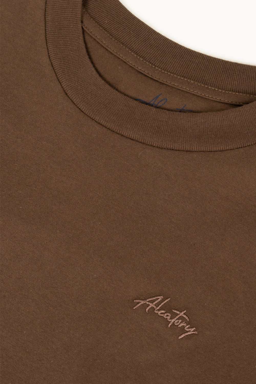 Camiseta-Feminina-Aleatory-Rubric-Marrom-Marrom-P