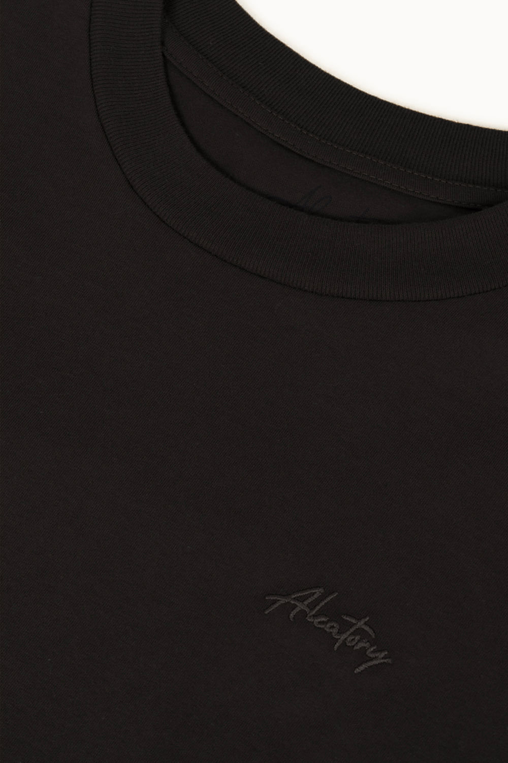 Camiseta-Feminina-Aleatory-Rubric-Preto-Preto-P