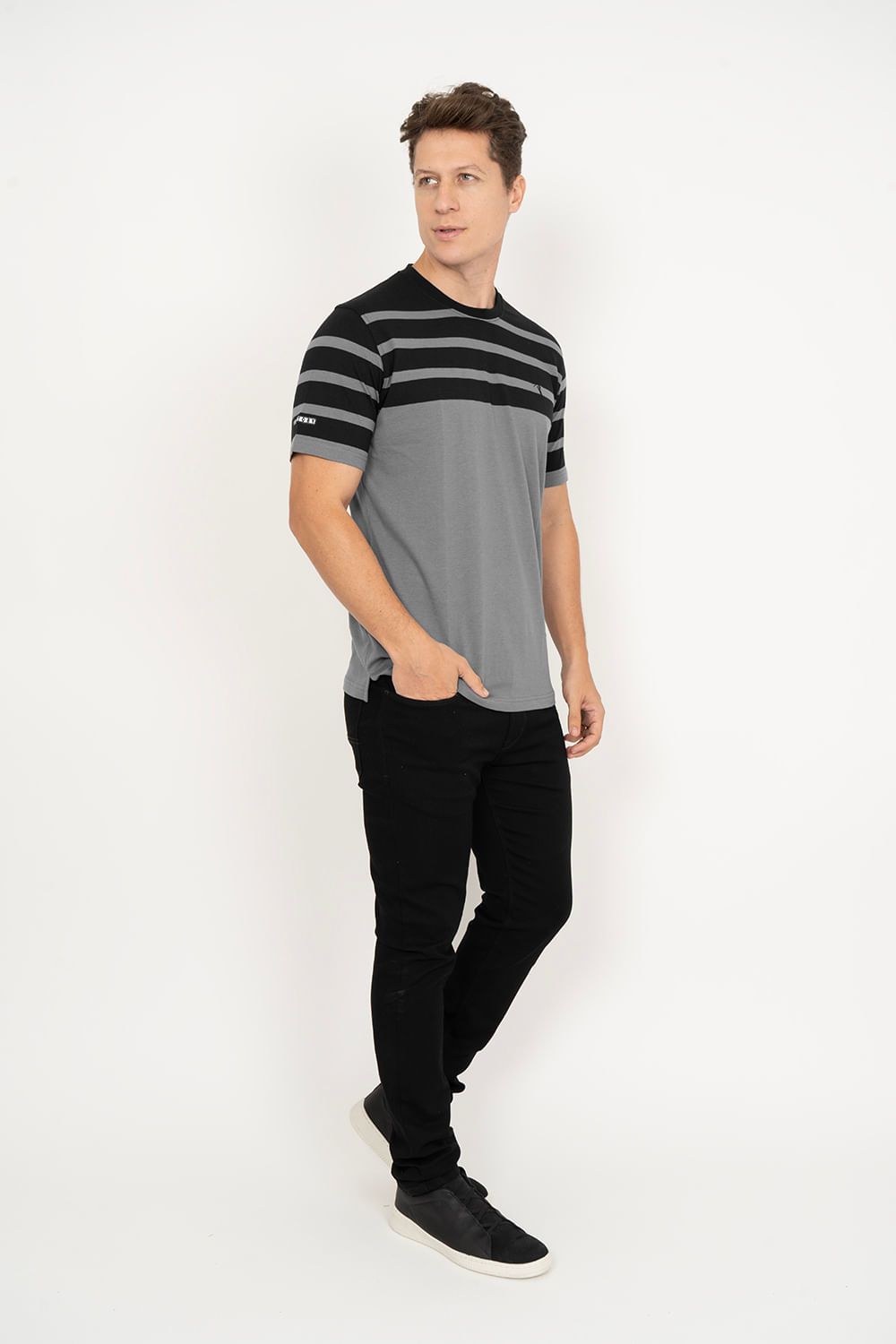 Camiseta-Aleatory-Listrada-Chop-Preta-Preto-P