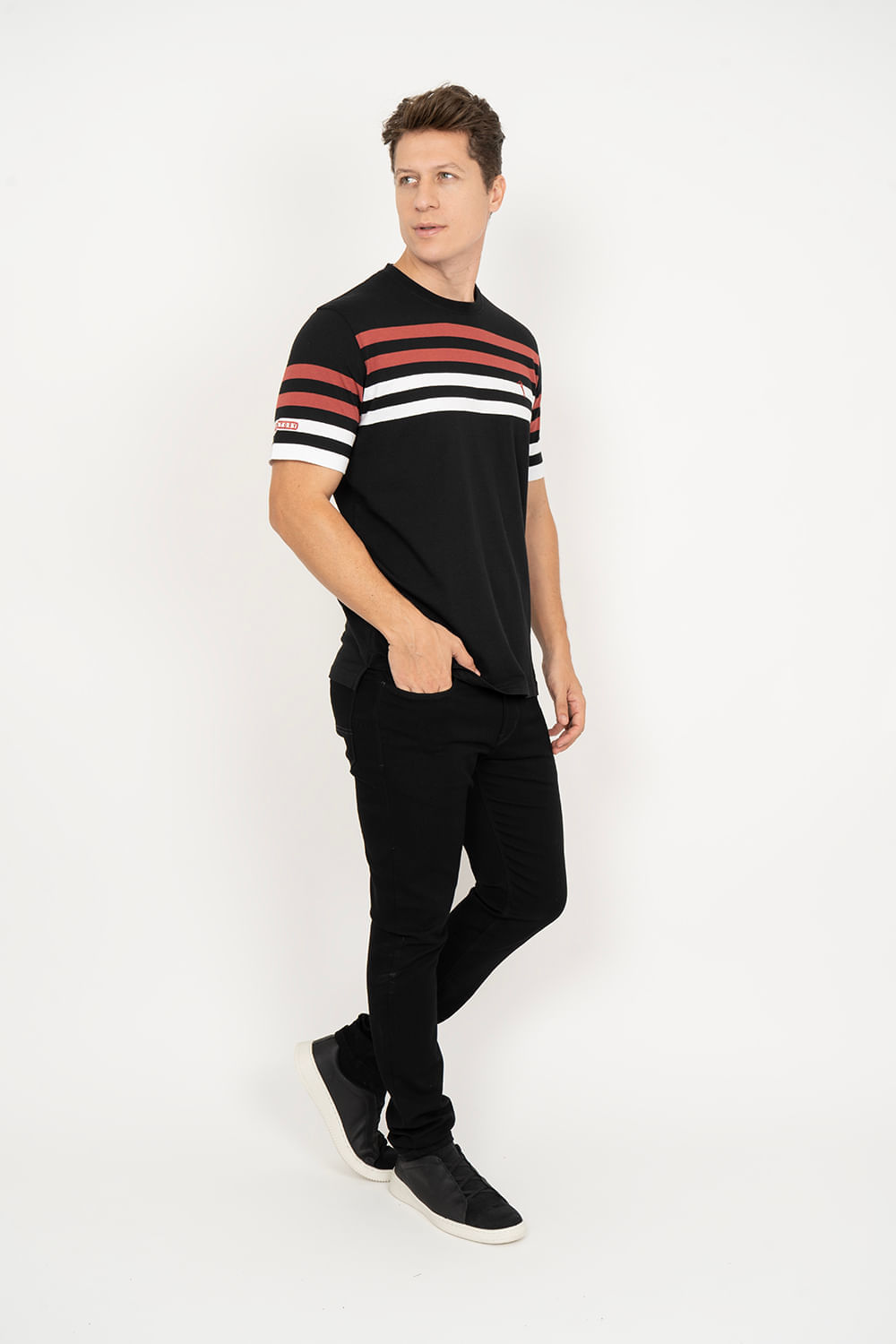 Camiseta-Aleatory-Listrada-Layout-Preta-Preto-P
