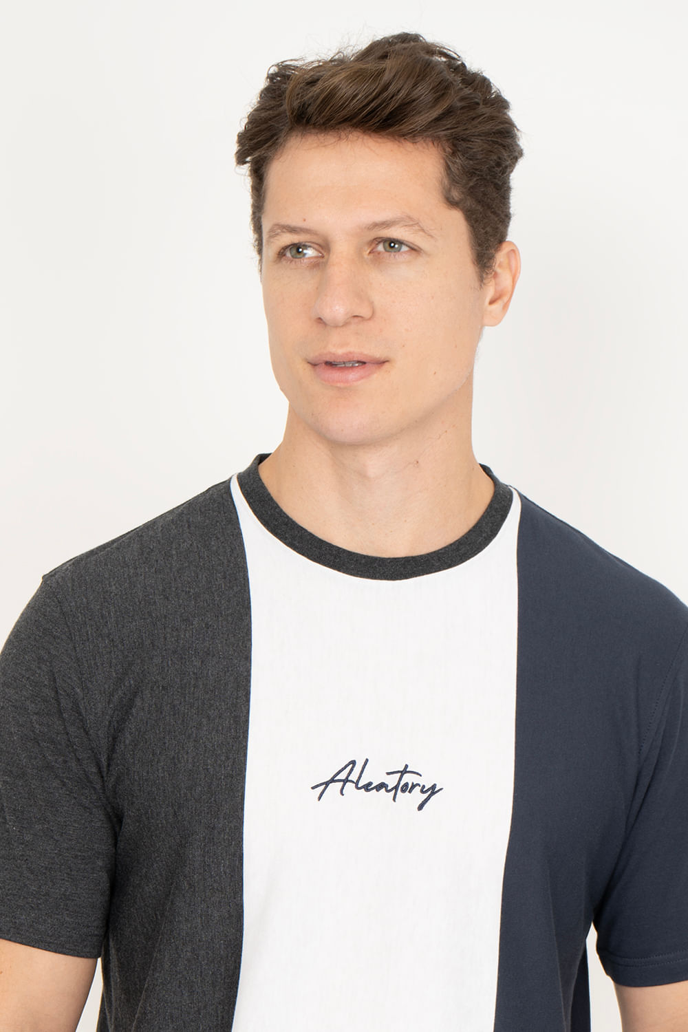 Camiseta-Aleatory-Listrada-Three-Branco-Branco-P