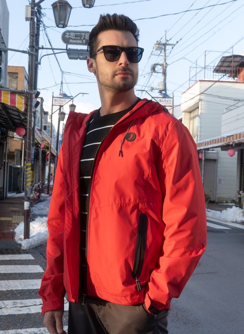 Jaqueta Light Aleatory Vermelha com Capuz
